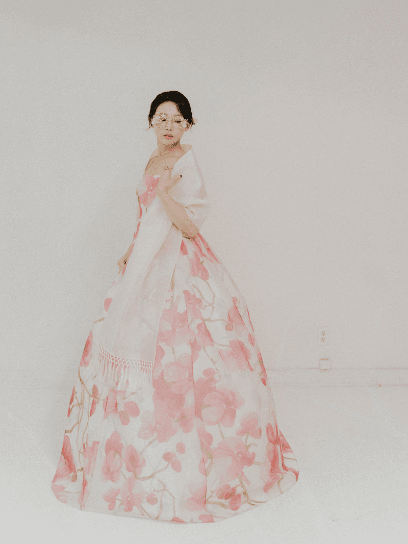 KoreanModernHanbokDressFlowerLeehwaWeddingSpringThemehyoui