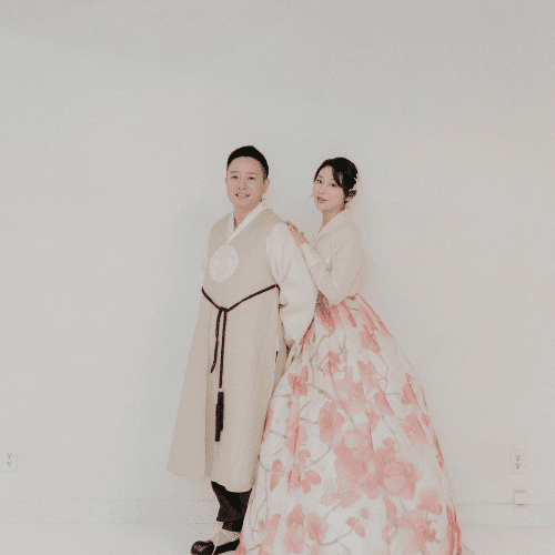 KoreanModernHanbokDressFlowerLeehwaWeddingSpringThemehyoui1