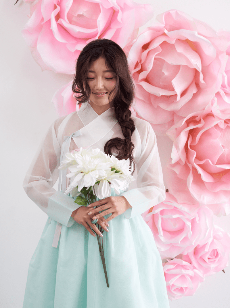 KoreanModernHanbokTraditionalDressFlowerPinkRomanticJeogoriChimaLeehwaWedding11