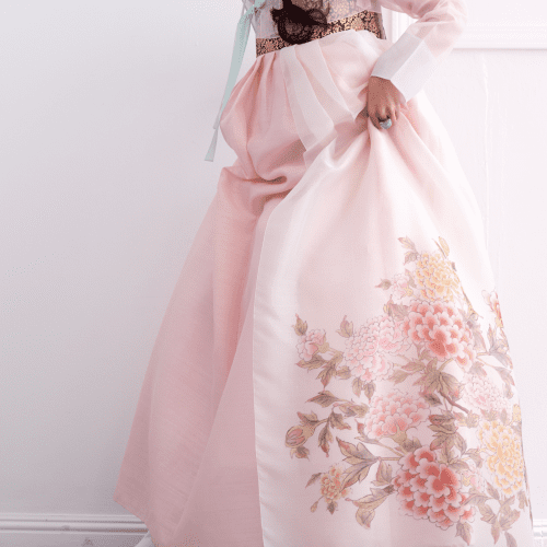 KoreanModernHanbokTraditionalDressFlowerPinkRomanticJeogoriChimaLeehwaWedding6