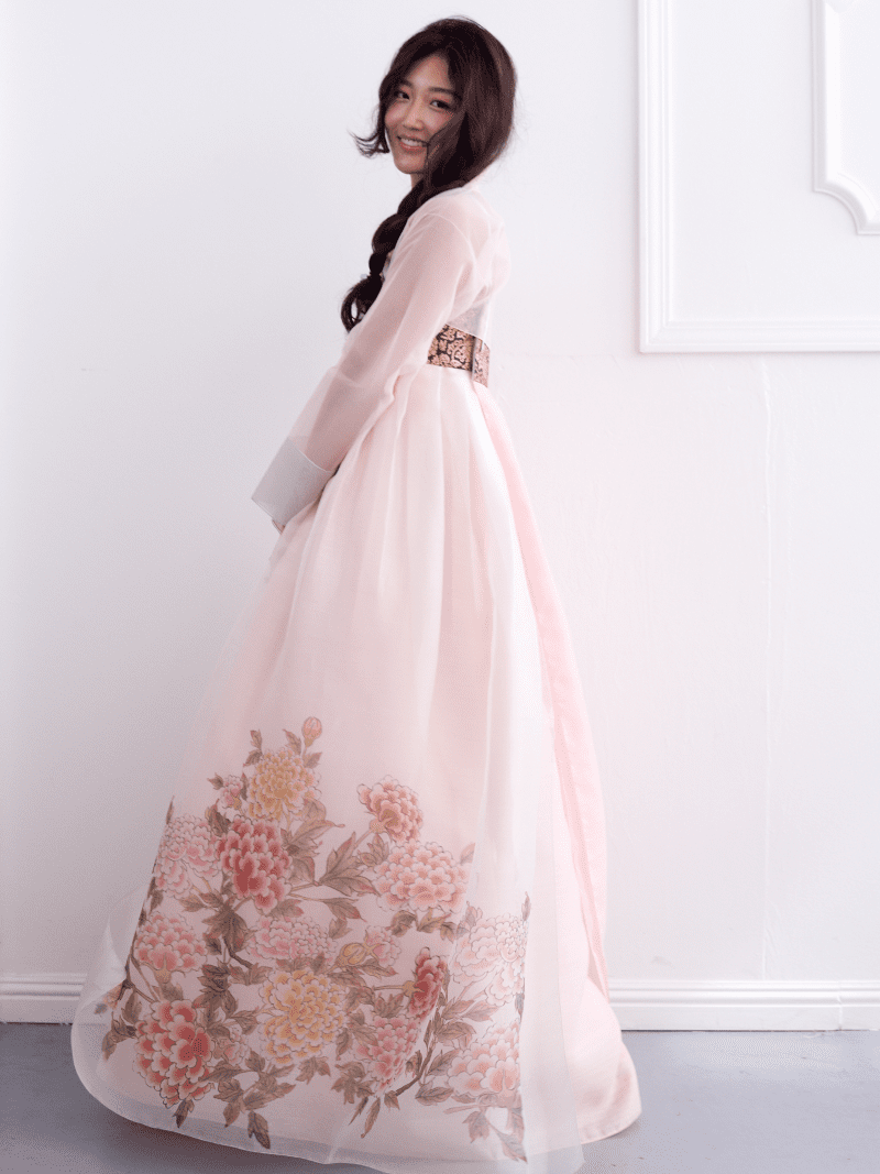 KoreanModernHanbokTraditionalDressFlowerPinkRomanticJeogoriChimaLeehwaWedding8