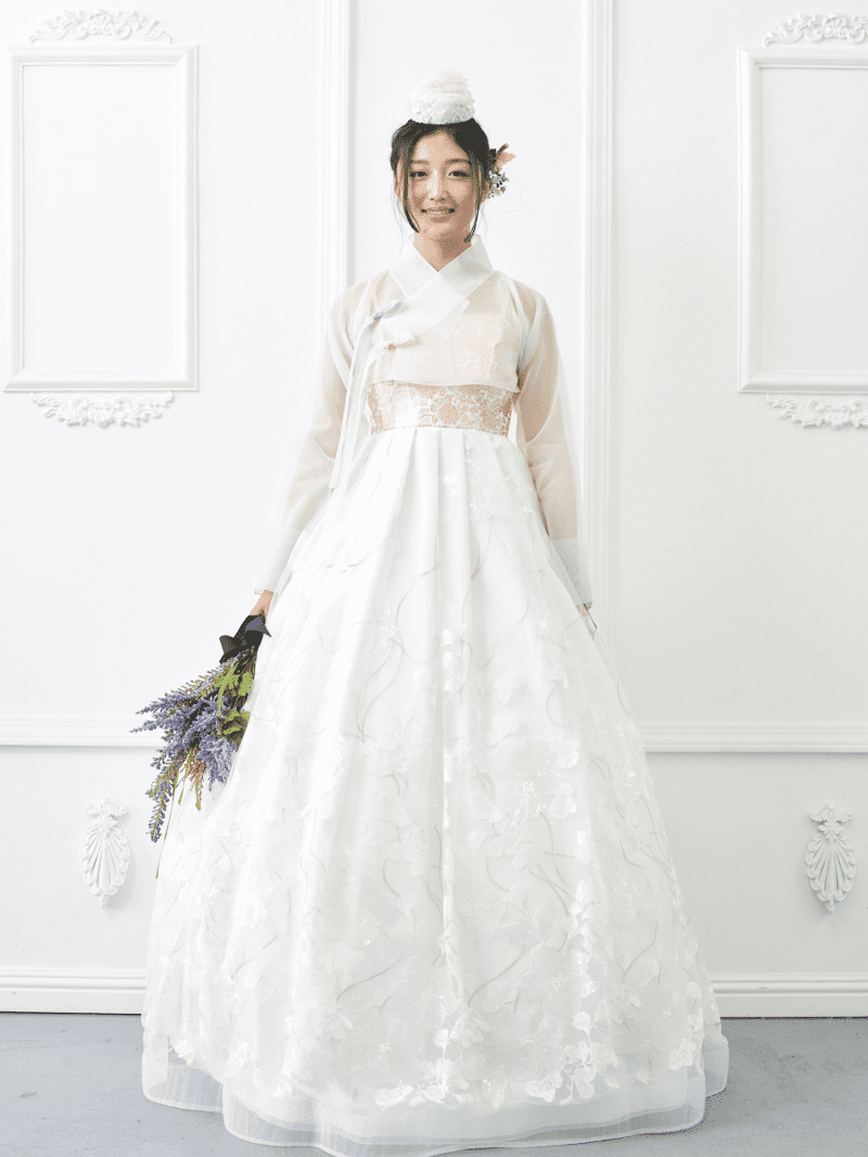 LEEHWAWEDDINGBRIDALJEOGORIWHITEWEDDINGSTYLE1