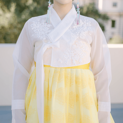 LEEHWAWEDDINGMODERNBRIDALYELLOWHANBOKDRESSFLOWERSPRINGSTYLE1