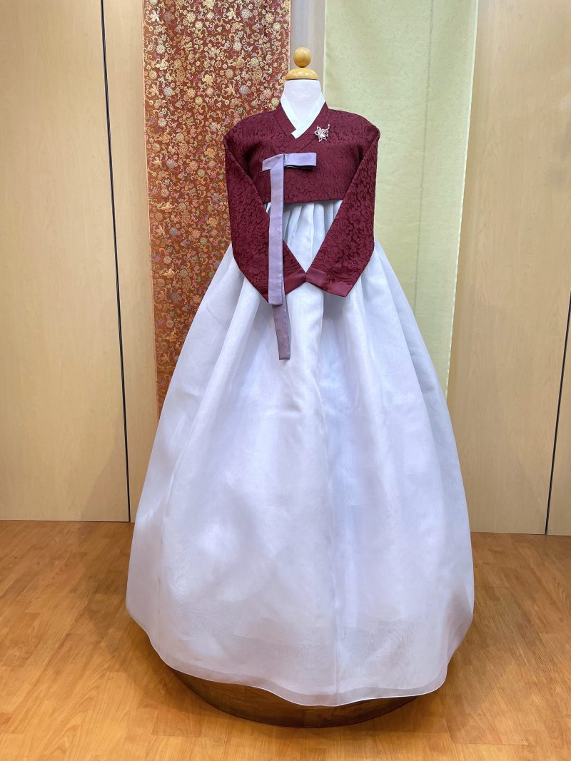 LEEHWAWEDDINGMODERNHANBOKDRESS6